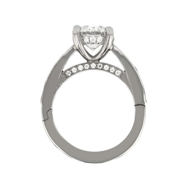 Engagement ring with hinged solution for large knuckles